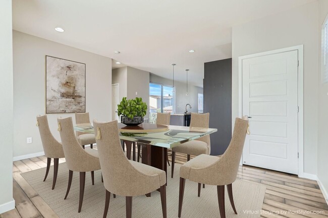 Building Photo - Amazing 4BR, 3BTH in Highlands Ranch