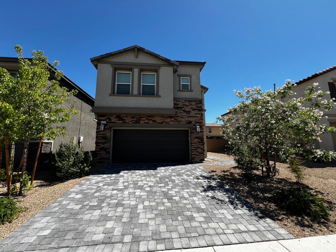 Foto principal - 10147 W Meranto Ave