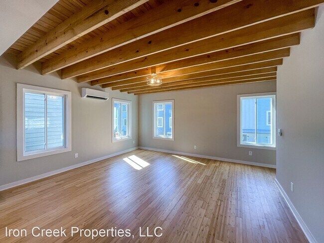 Foto del edificio - 2 br, 1.5 bath House - 74 E. Cascade Street