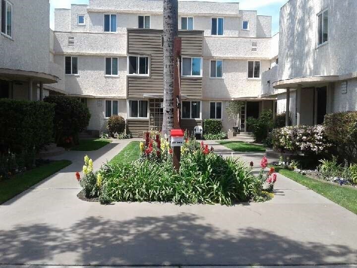 Primary Photo - Park Side West Garden Apartments