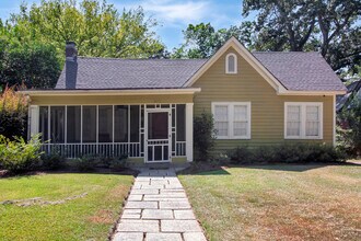 Building Photo - 4097 Redwing Ave