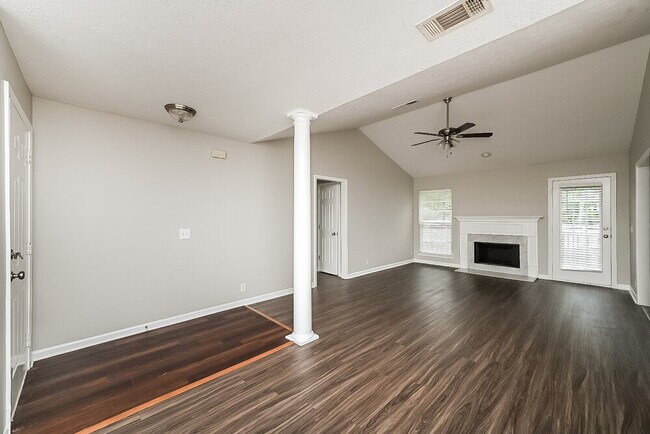 Building Photo - 7313 Ole Nottingham Dr
