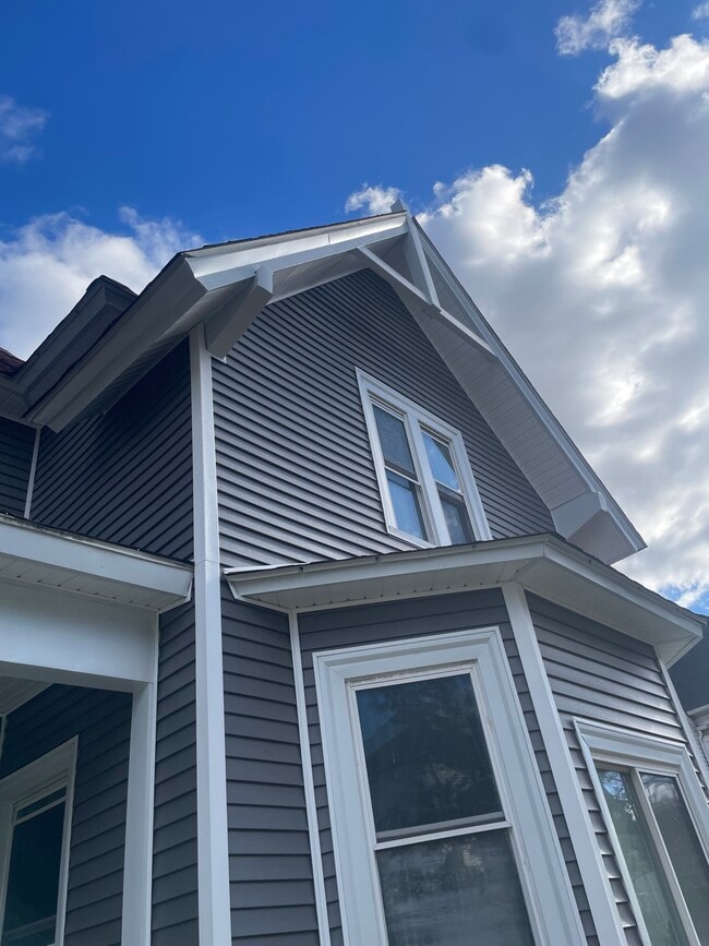 Building Photo - 146 Mulberry St