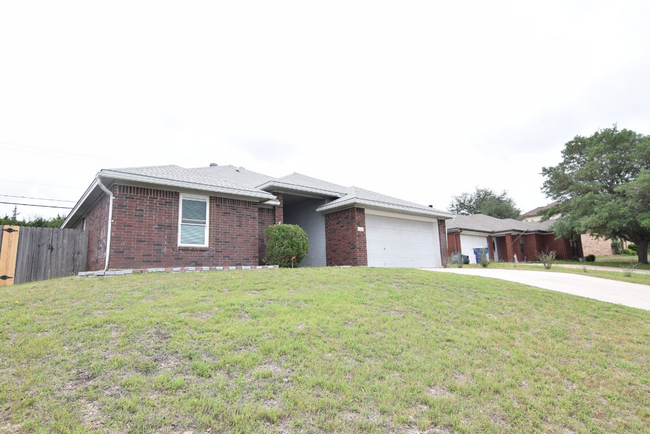 Building Photo - 1201 Joe Morse Dr