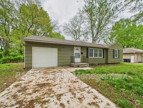 Building Photo - 10525 Skiles Ave