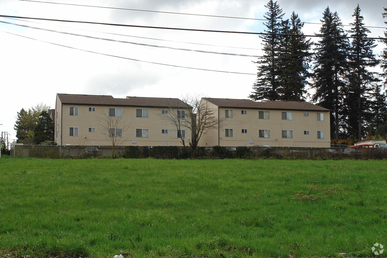 Foto del edificio - Fir Crest Condominiums