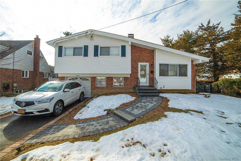 Primary Photo - 180 W 18th St