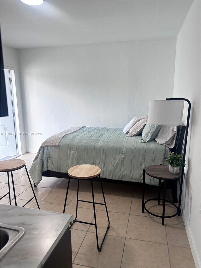 Foto del edificio - 1265 SW 6th St