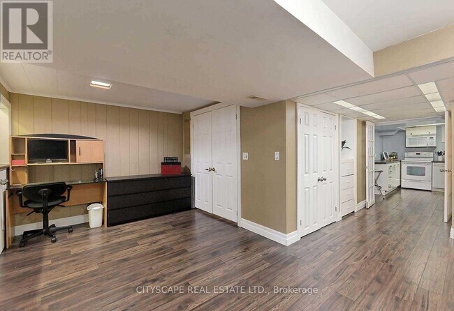 Photo du bâtiment - 48 Stevenharris Dr