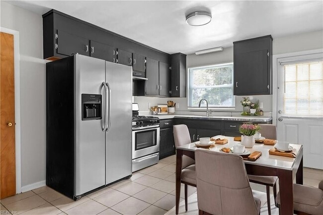 Building Photo - 4906 Johnson Ave