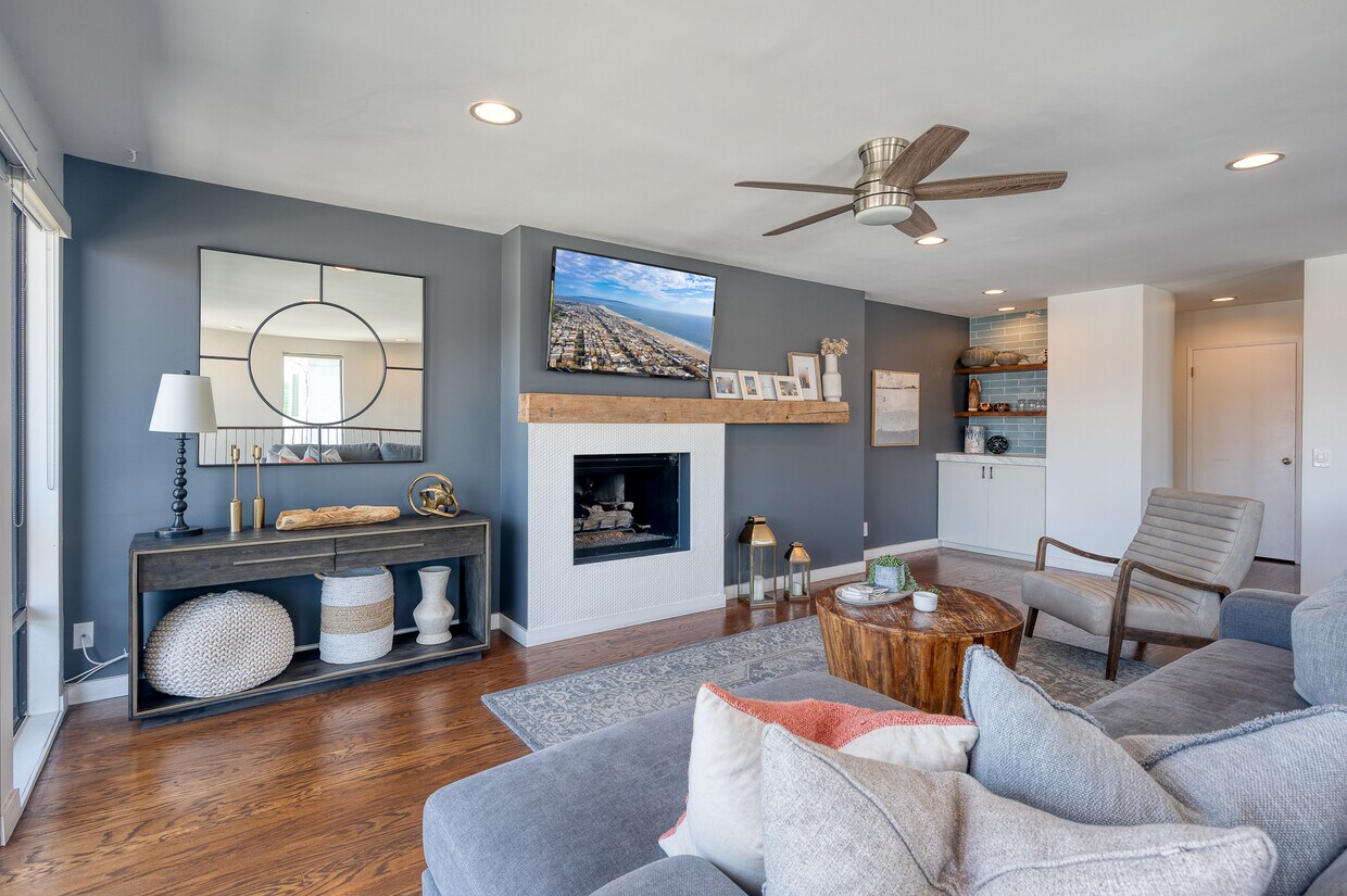 Open Concept Living Room - 748 Manhattan Beach Blvd