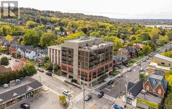 Building Photo - 427 Aberdeen Ave