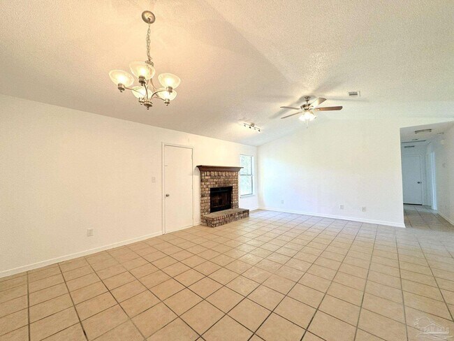 Foto del edificio - 2300 Windstone Dr