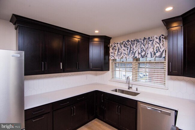 Foto del edificio - 103 N 2nd St