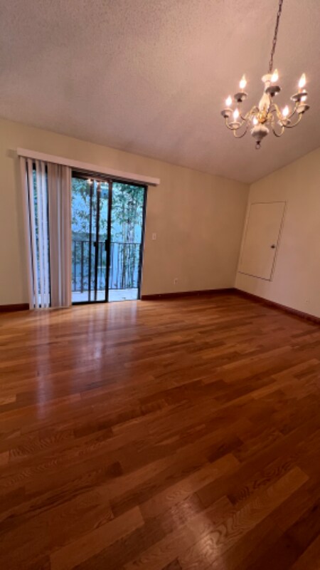 Foto del edificio - 749 N Hudson Ave