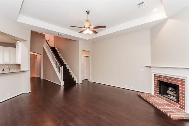 Foto del edificio - 831 Deer Hollow Dr