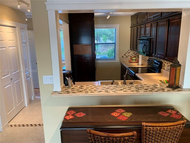 Building Photo - 5200 NW 31st Ave