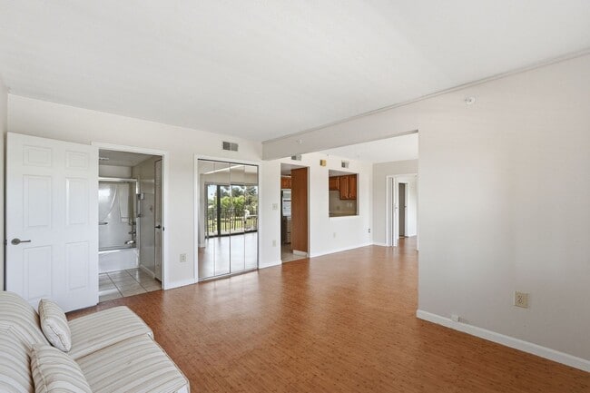 Building Photo - 10330 W Thunderbird Blvd