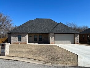 Building Photo - 36 Blue Meadow Dr