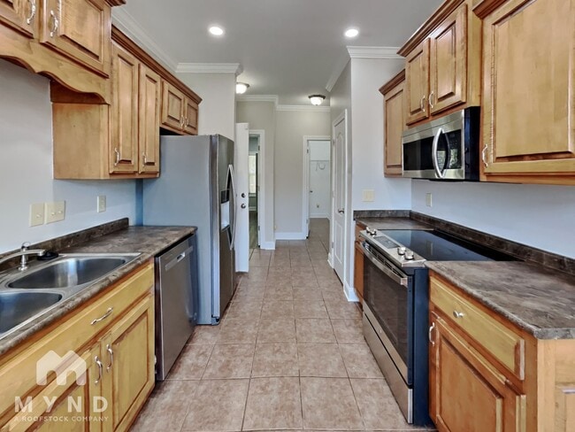 Building Photo - 15953 Landview Ln