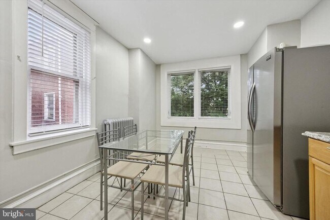 Foto del edificio - 1611 Allengrove St
