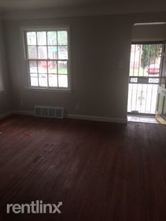 Foto del edificio - 3 br, 1 bath House - 14799 Woodmont Ave  B...