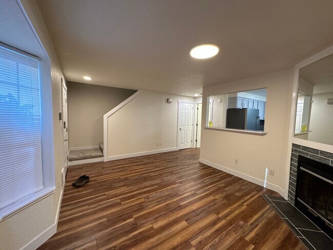 Foto del edificio - 821 Kaiser Rd NW