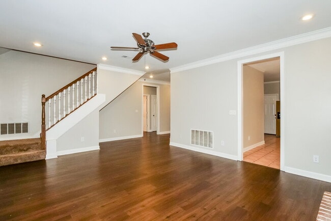 Building Photo - 2644 Graystone Dr