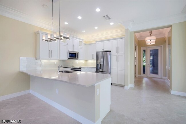 Building Photo - 13350 Coronado Dr