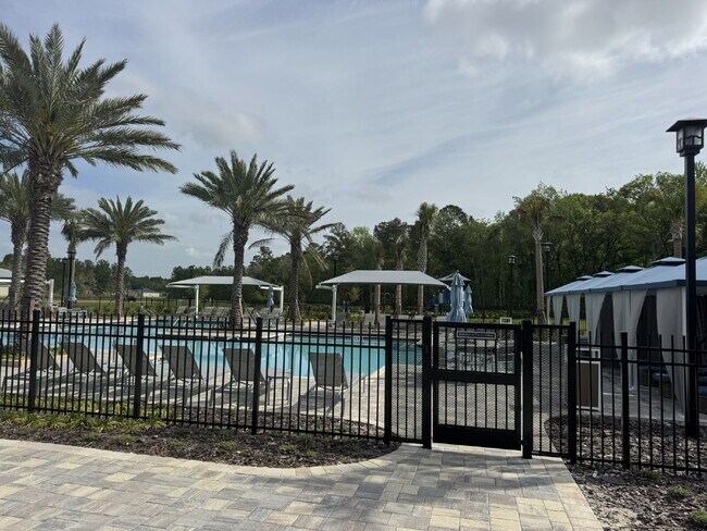 Building Photo - "Spacious 4-Bed Oasis with Granite Finishes & Guest Suite in Jacksonville!"