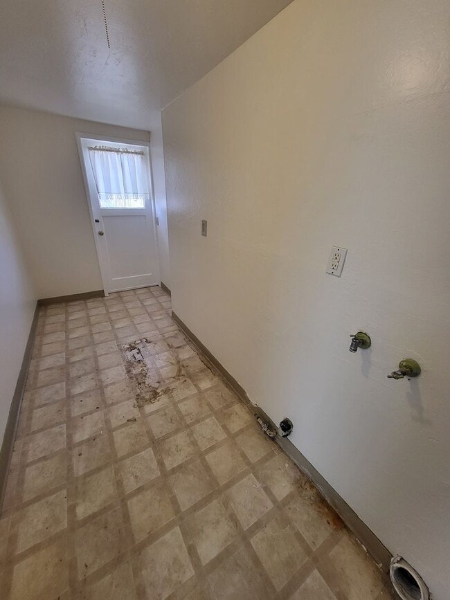 Foto del edificio - 4993 August Dr