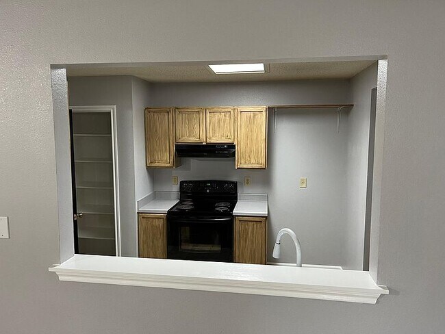 Foto del edificio - 3618 Candlehead Ln