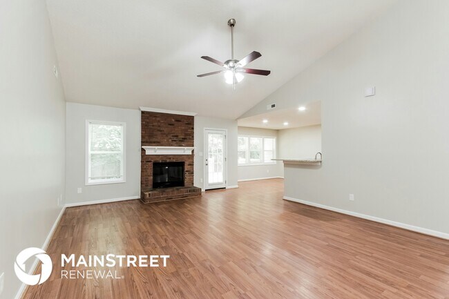 Building Photo - 10141 Crayton Dr