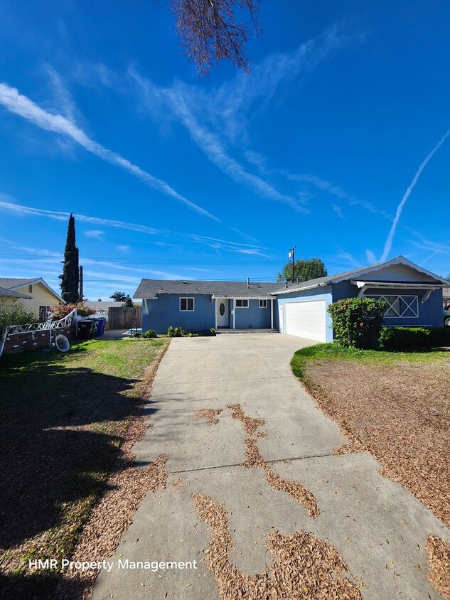 Primary Photo - House with Big Backyard, and Big Family Room