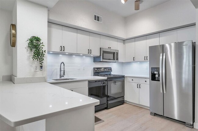 Foto del edificio - 520 S Armenia Ave