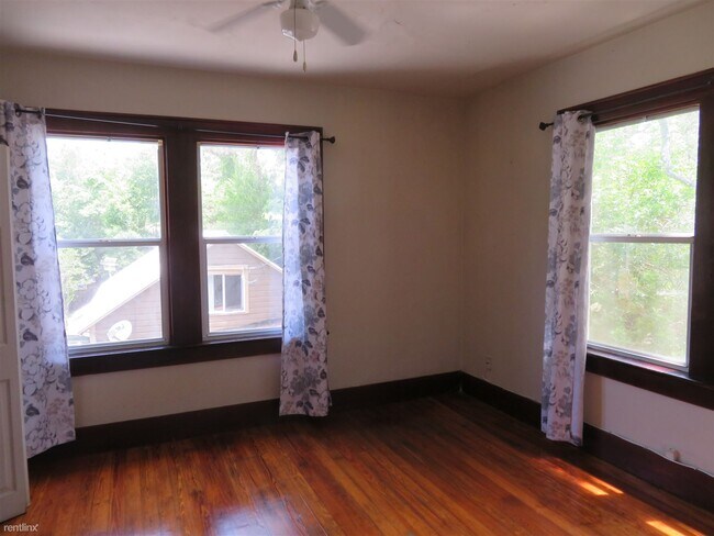 Foto del edificio - 2 br, 1.5 bath 4plex - 1000 Druid Rd E