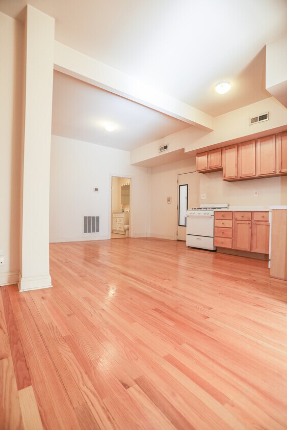Primary Photo - 1726 N Orchard St