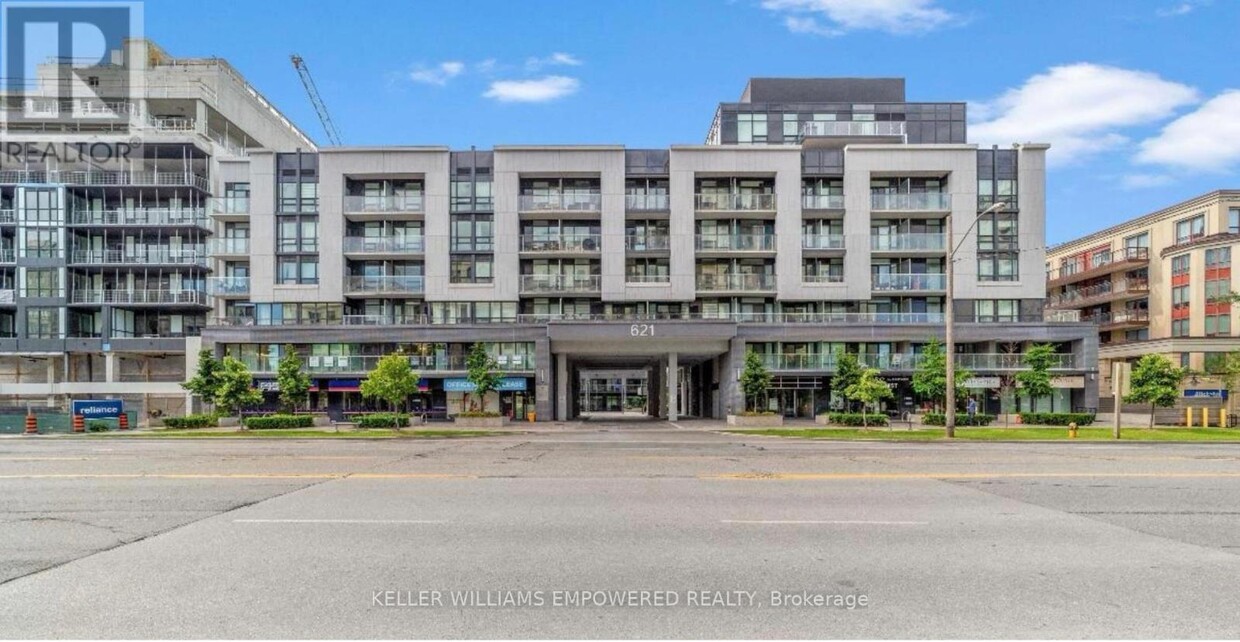 Primary Photo - 621-621 Sheppard Ave E