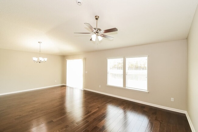 Building Photo - 7580 Cosmo Ct