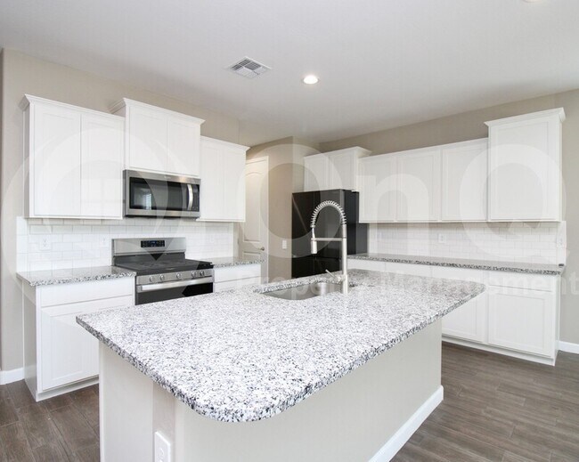 Foto del edificio - 37721 W San Sisto Ave