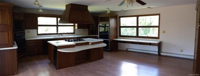 Foto del edificio - 94 Conklingtonwn Rd