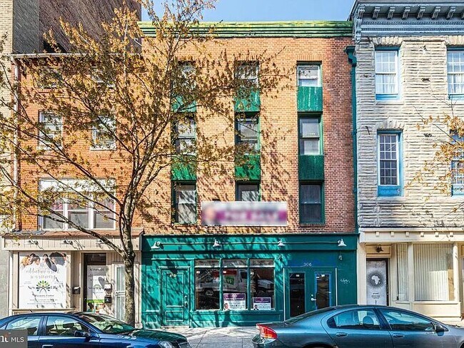Building Photo - 304-306 Park Ave