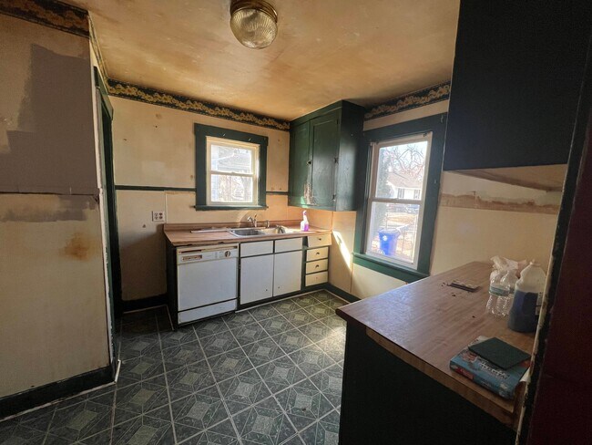 Foto del edificio - 1553 E Hickory St