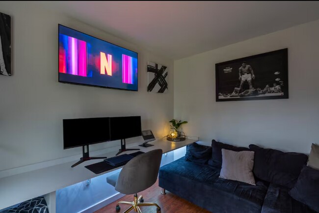 Foto del edificio - 9810 NE 3rd St