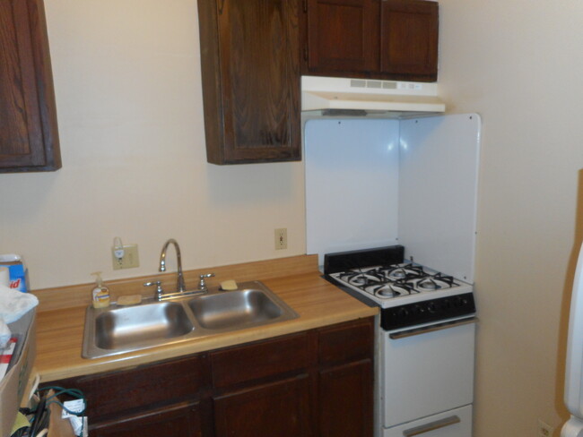 Building Photo - 26658 W Huron River Dr