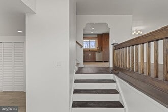 Building Photo - 139 Adrienne Ave