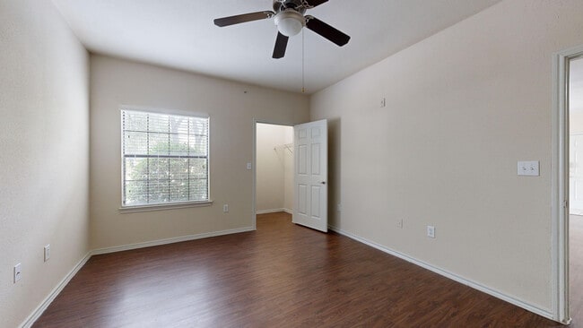 Interior Photo - Lakeline Villas