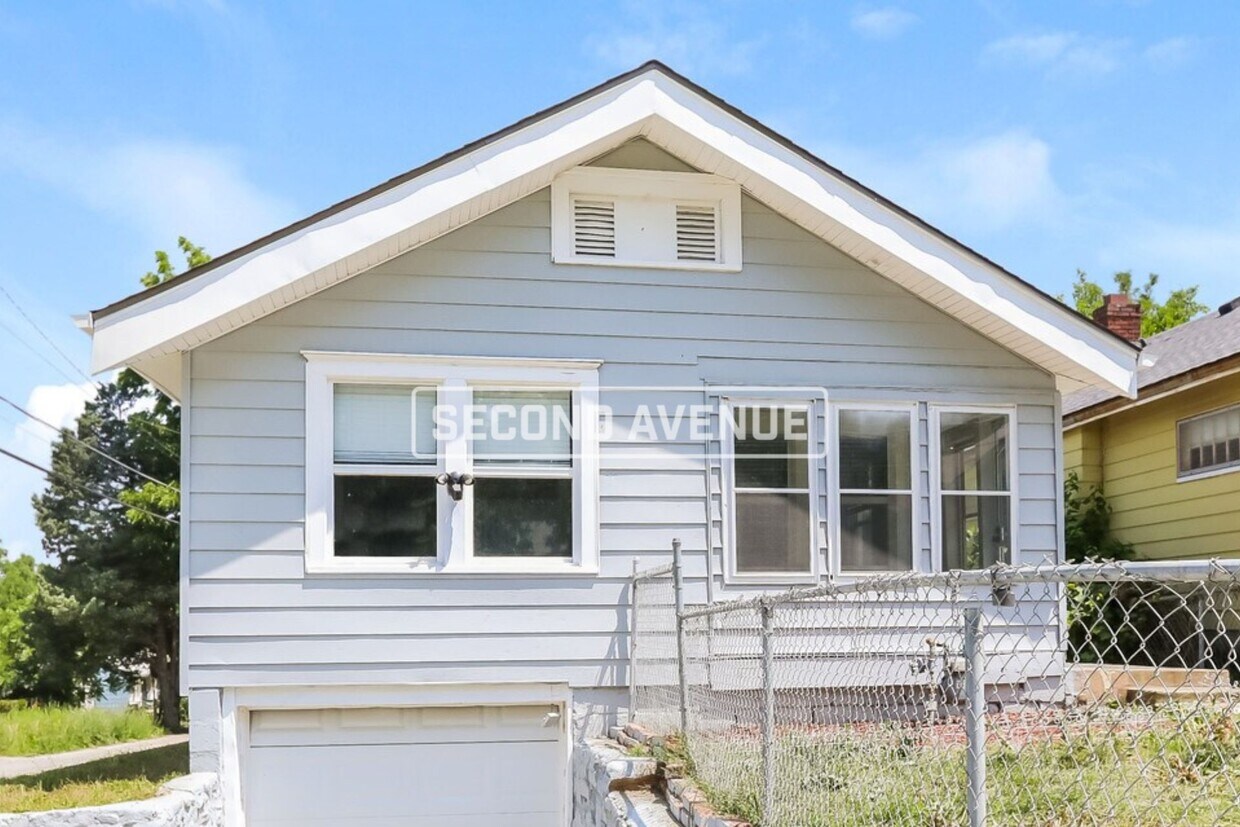 Primary Photo - 3600 E 57th ST