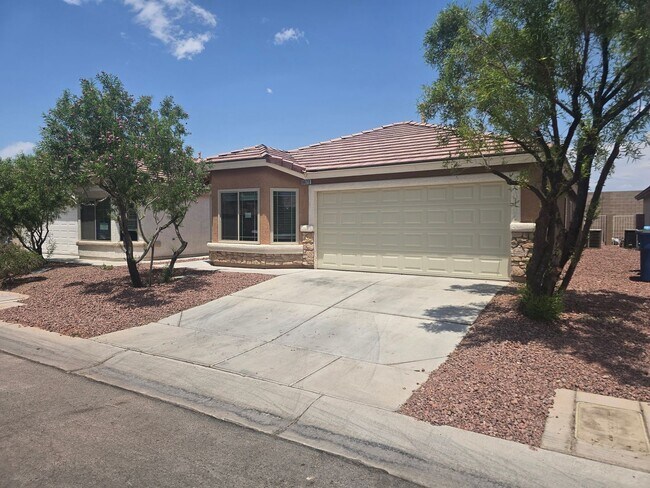 Foto del edificio - 3..2...1.. REMODEL DONE! 4 BEDS 2 BATHS SI...