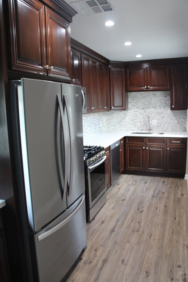 Building Photo - 15433 Huston St